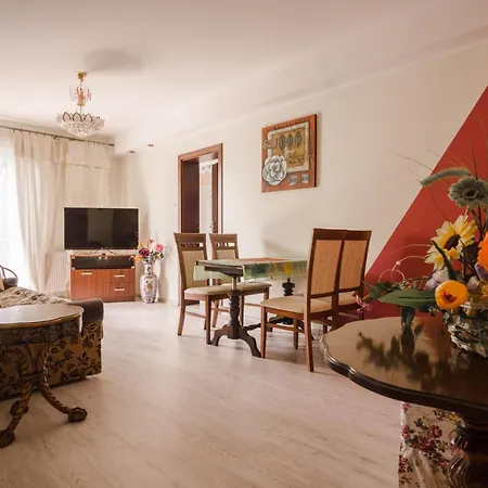 Apartment Roomsy Chopina *